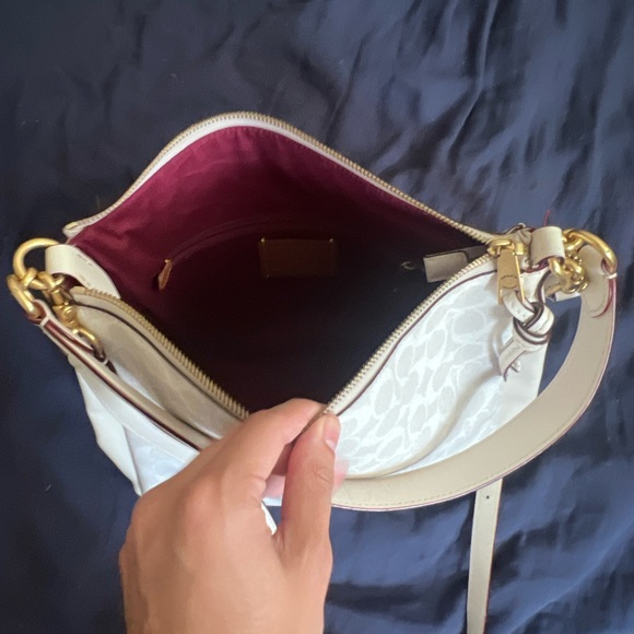 Coach - Picture 7 of 9